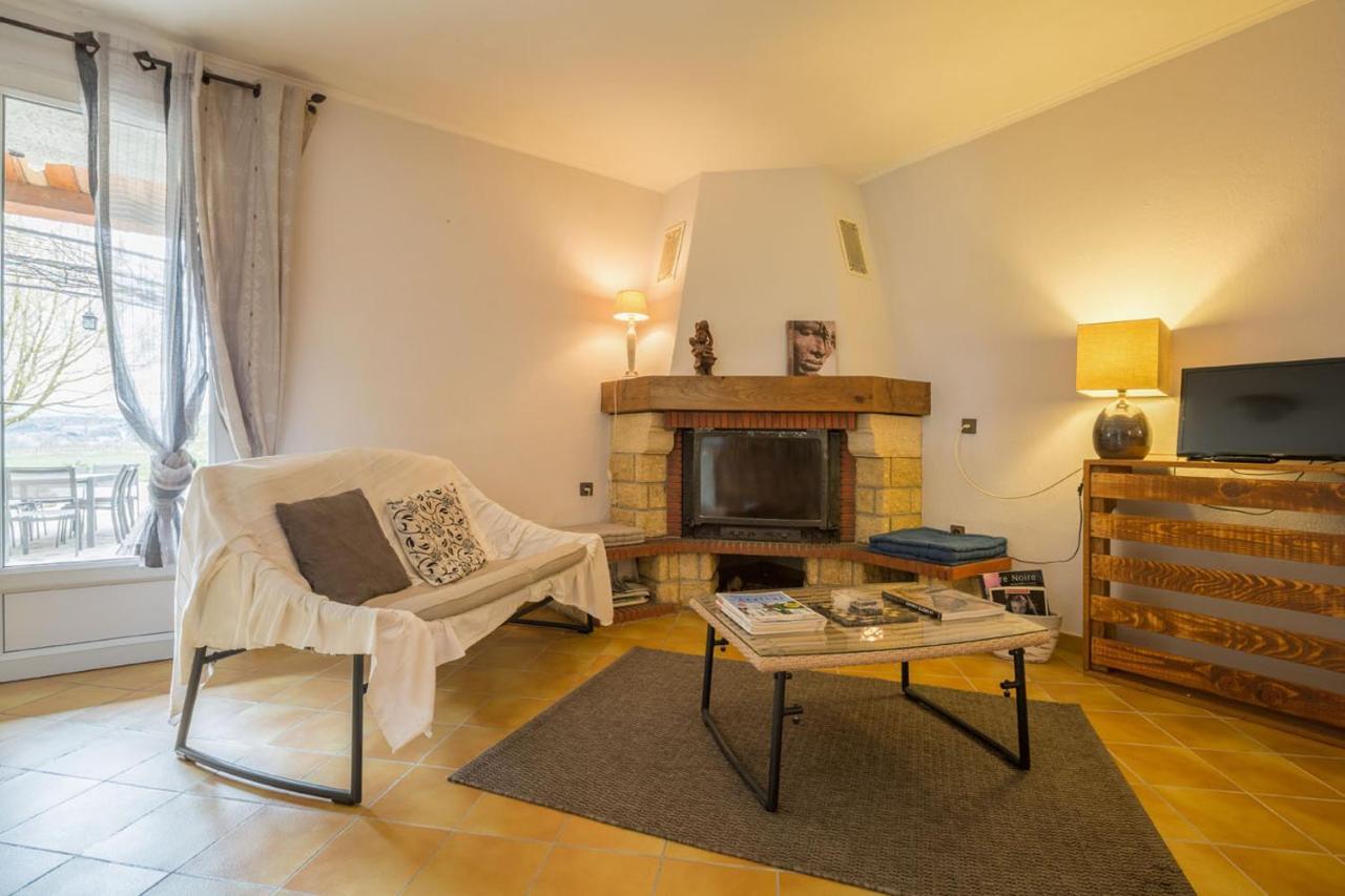Gite De Groupe 15 A 19P, Parc, Salle De Reception - Chambres D'Hotes En Semaine Villeneuve-de-Berg Eksteriør bilde