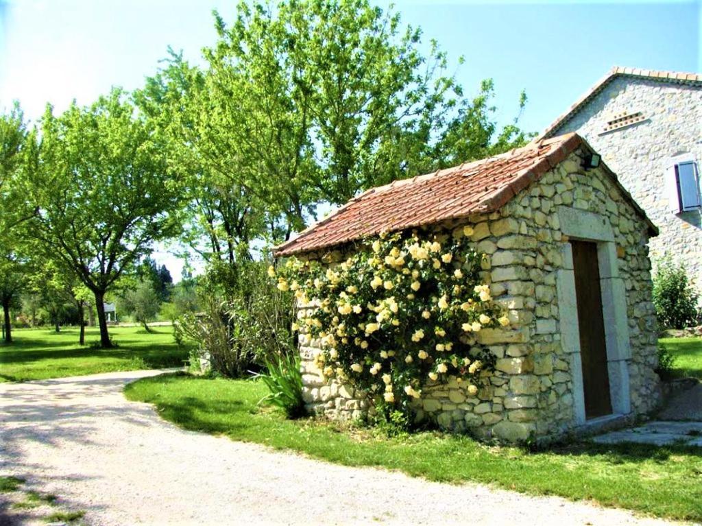 Gite De Groupe 15 A 19P, Parc, Salle De Reception - Chambres D'Hotes En Semaine Villeneuve-de-Berg Eksteriør bilde