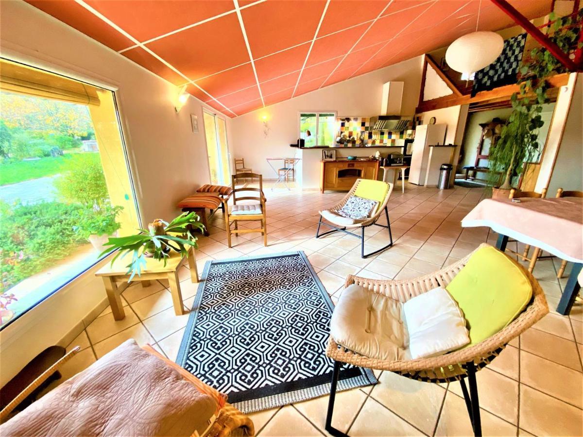 Gite De Groupe 15 A 19P, Parc, Salle De Reception - Chambres D'Hotes En Semaine Villeneuve-de-Berg Eksteriør bilde